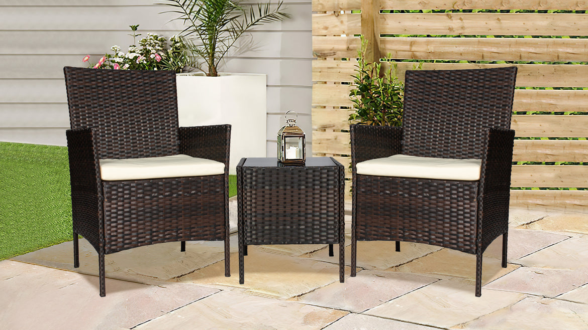 How to choose outdoor furniture - RaDEWAY