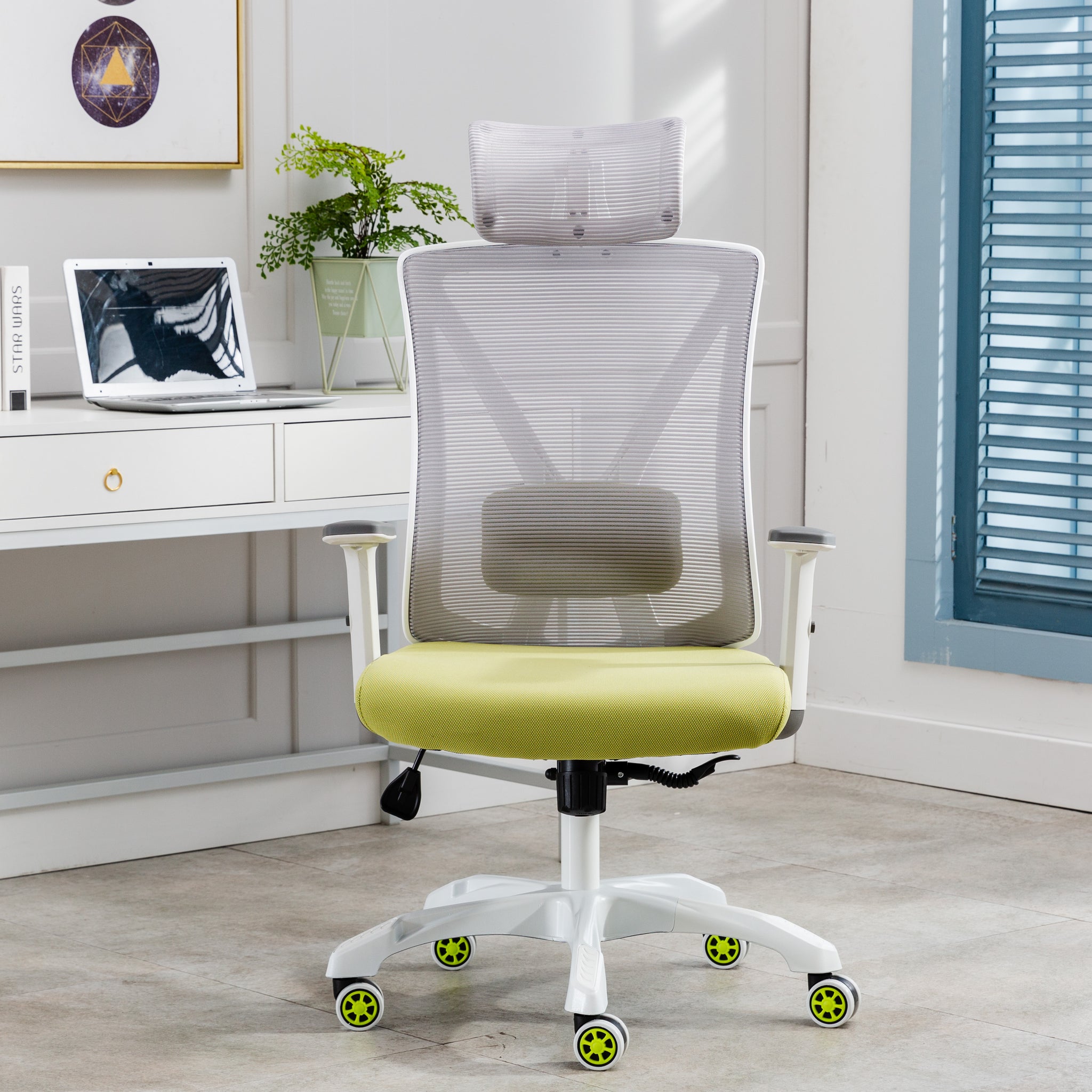 Ergonomic Home Office Chair with Adjustable Lumbar Support and Armrests,Breathable Mesh Back and Padded Seat Desk Chair, White Task Chair,Computer Chair for Work